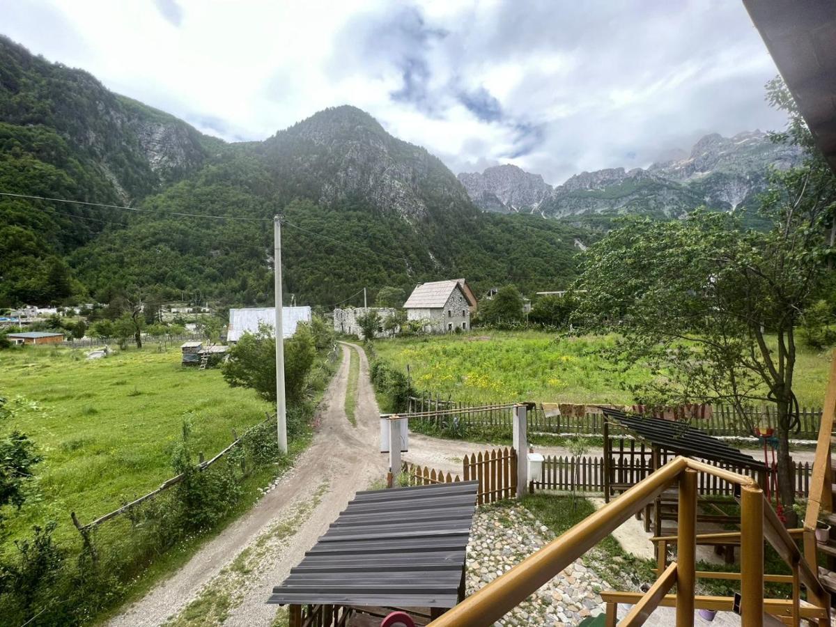 Guest House “ Center Theth “ Exterior photo